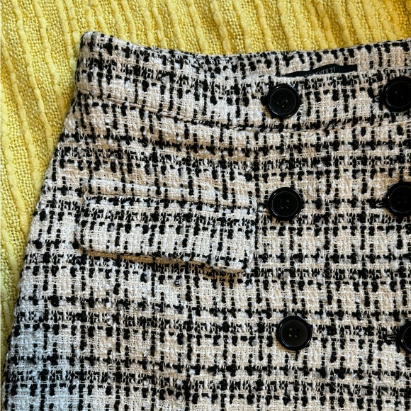 Black and White Tweed Mini Skirt - Picture 11 of 12